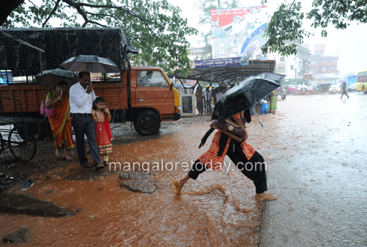 Heavy rains 3_...